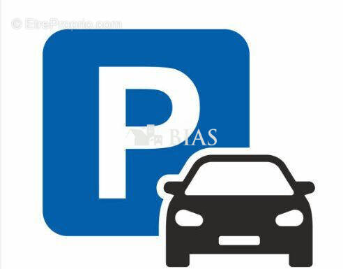 Parking à LE PETIT-QUEVILLY