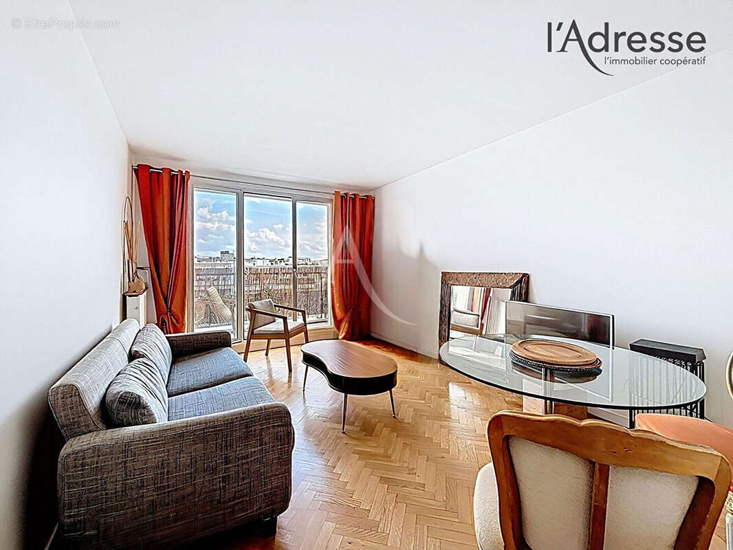 Appartement à SURESNES