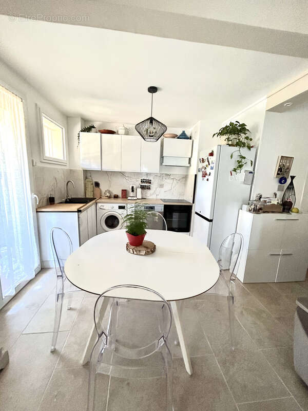 Appartement à MARSEILLE-8E