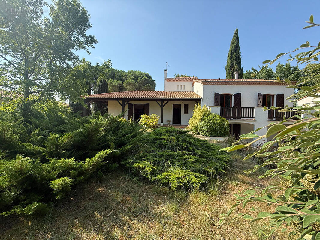 Maison à PUJOLS