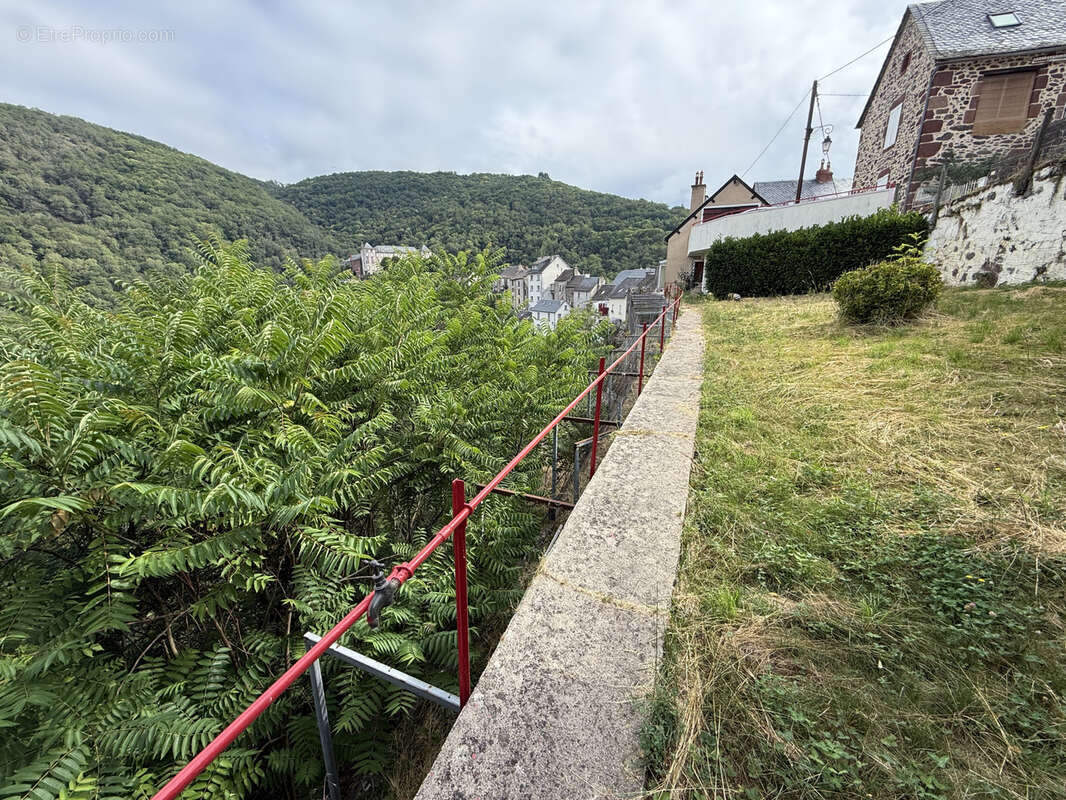 Maison de village avec vue dominante sur la vallée du Lot   Fort potentiel d'aménagement - photo 5