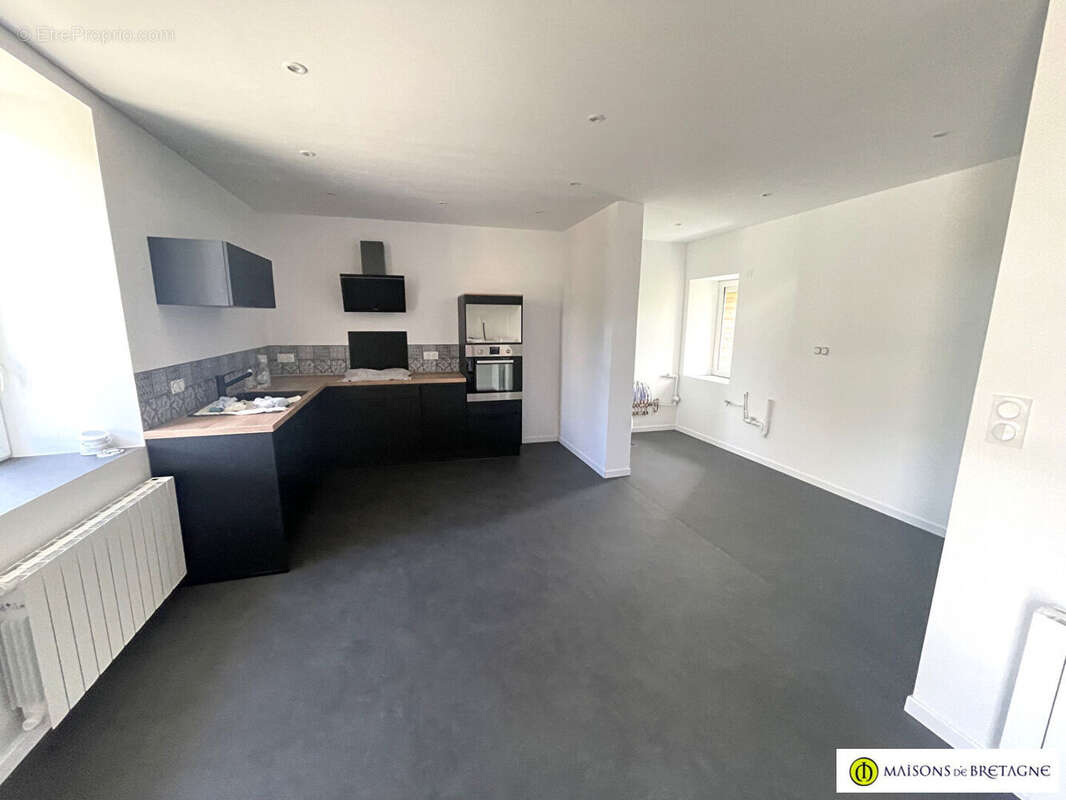 Maison à LE TREVOUX