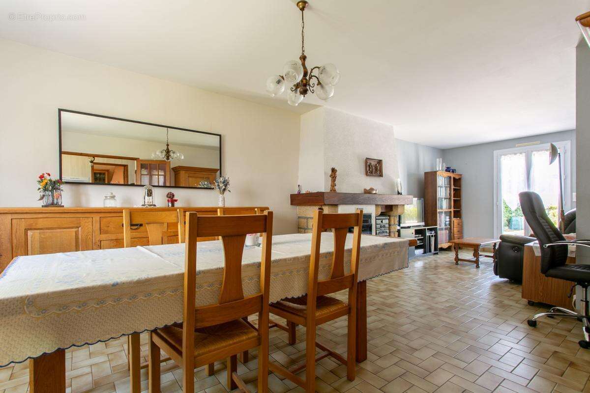 maison 2 chambres MESANGER BOURG - photo 2