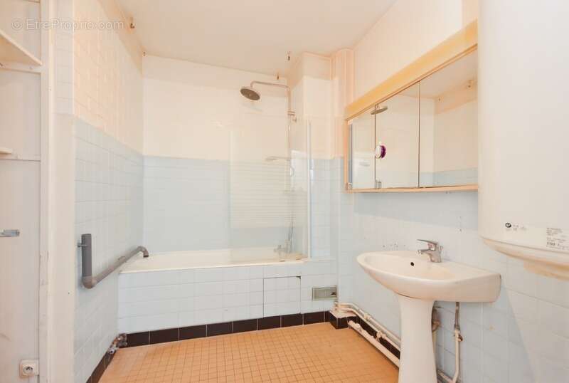 Appartement à FRESNES