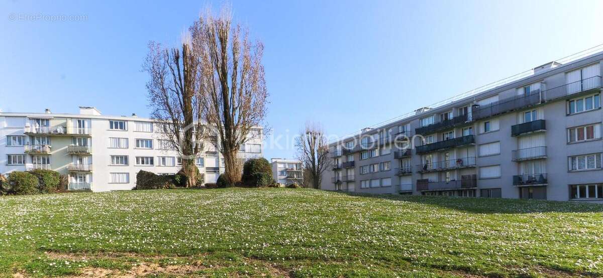 Appartement à SAINT-MICHEL-SUR-ORGE
