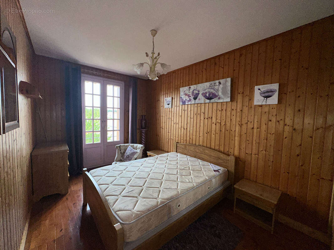 Maison à BOURCEFRANC-LE-CHAPUS