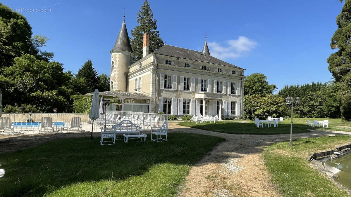 Maison à TOURNON-SAINT-PIERRE