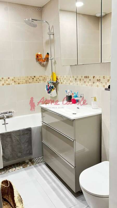 Appartement à PARIS-20E