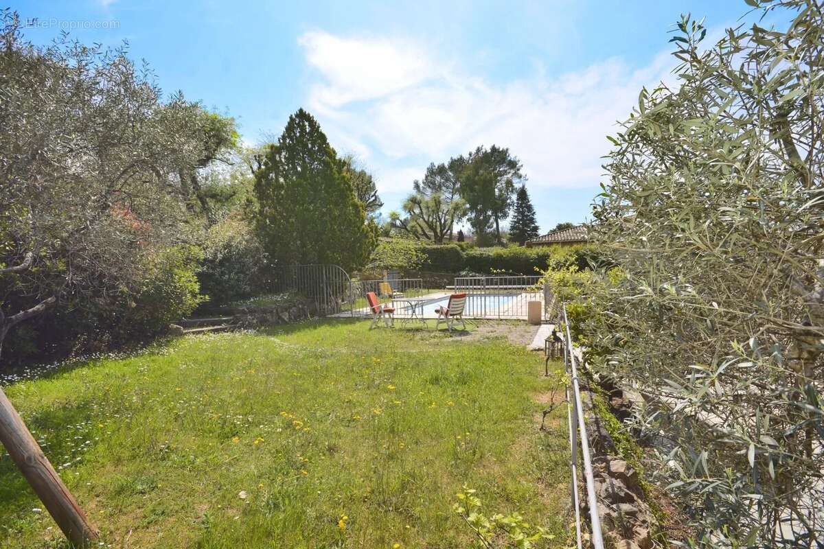 Maison à MOUANS-SARTOUX