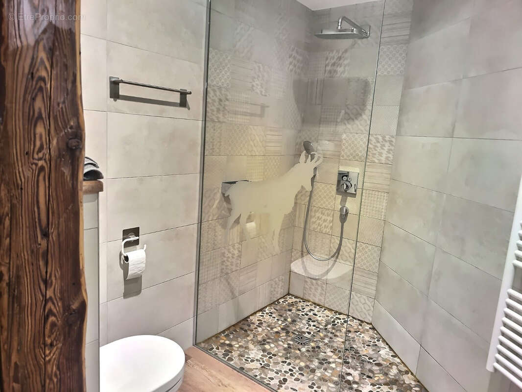 Maison à LES ALLUES