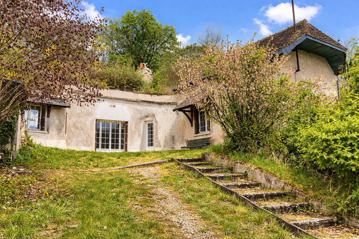 Maison à NAZELLES-NEGRON