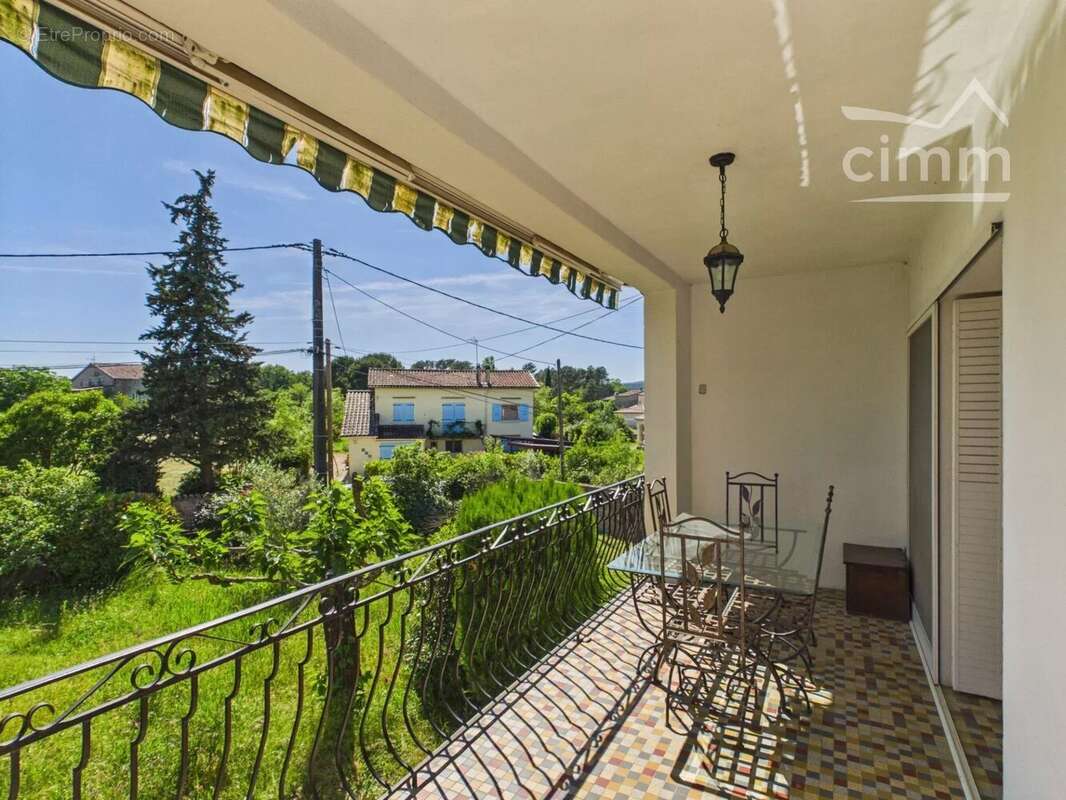 Maison à LABLACHERE