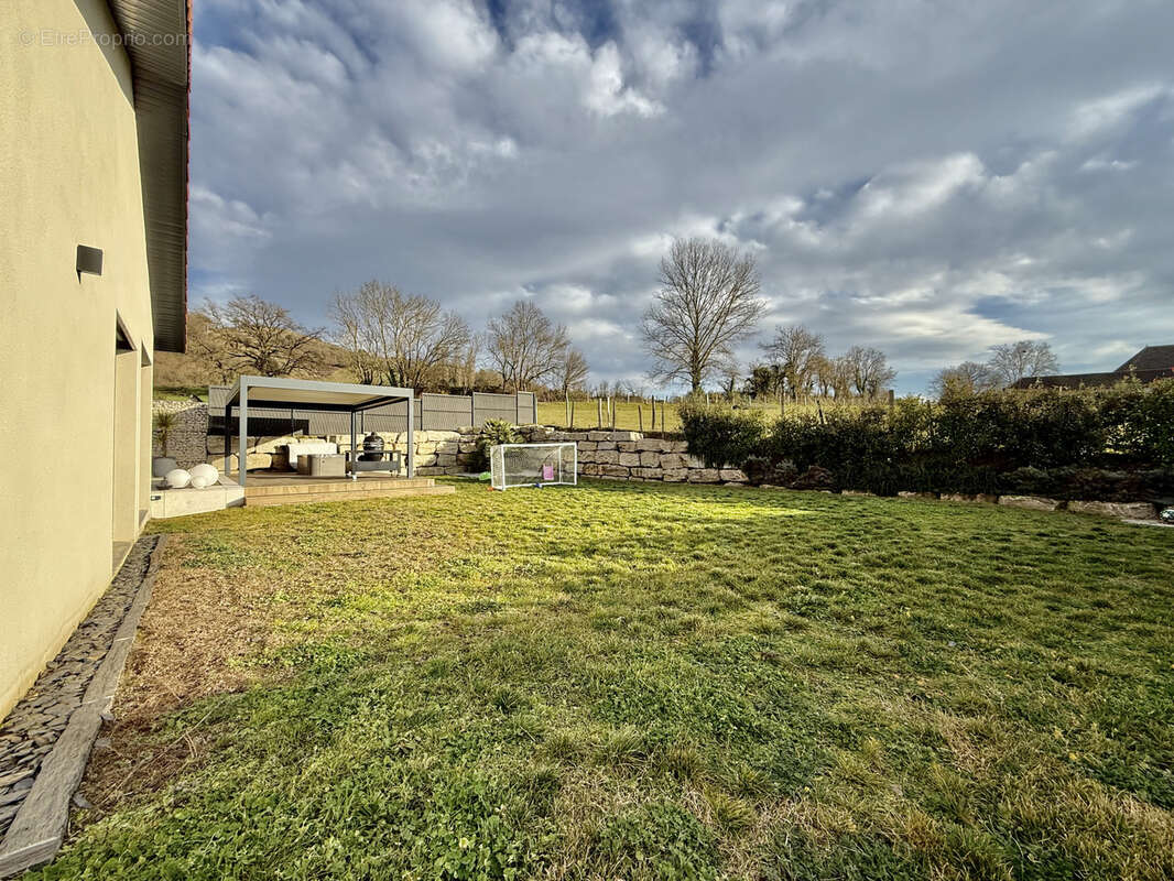 Maison à SAINT-CHEF