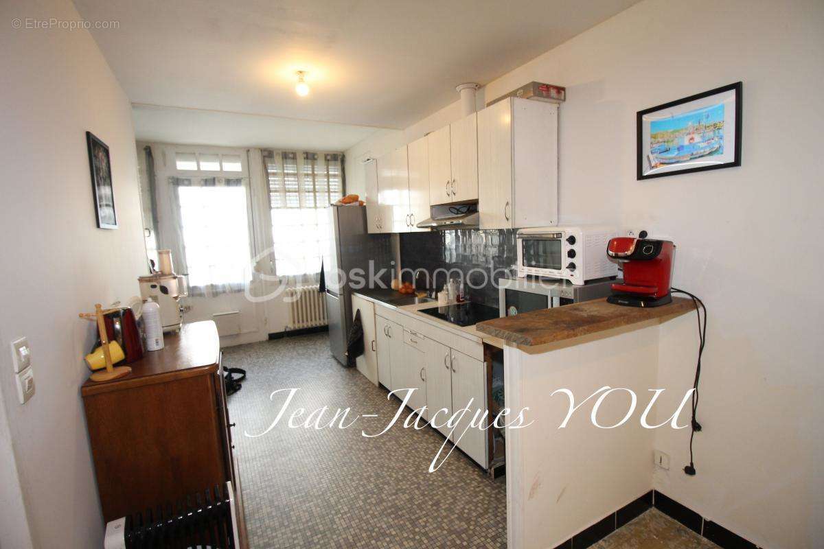 Maison à SAINT-HILAIRE-DU-HARCOUET