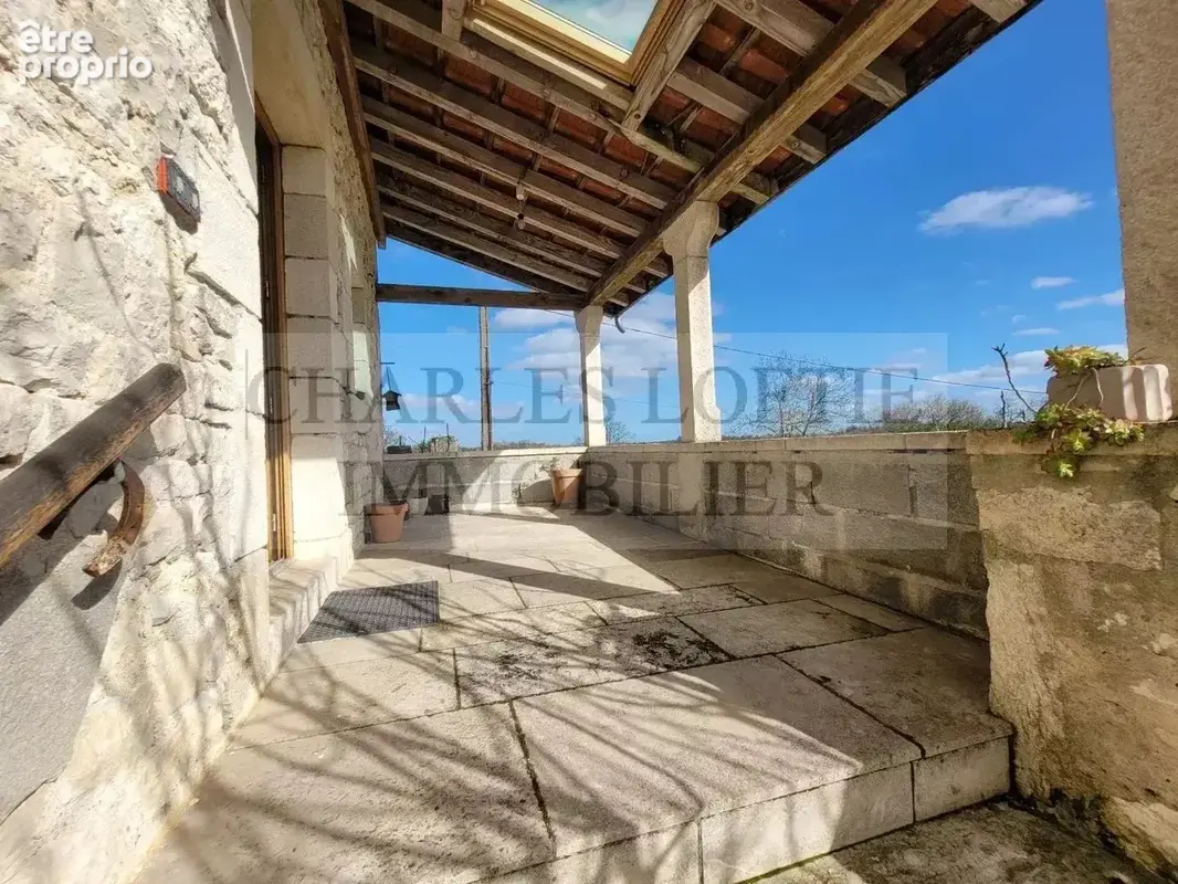 Maison en pierre avec extension et grande grange, sur un terrain de 8811 m,² à moins de 15 minutes de Cahors. - photo 10