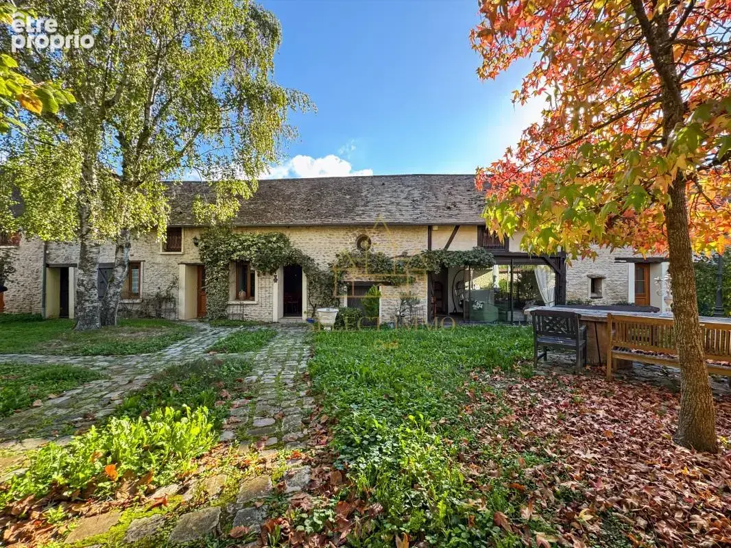 À moins d’1h de Paris – Propriété de charme de 480 m² dont dépendances : un fort potentiel pour un projet de gîte - photo 40