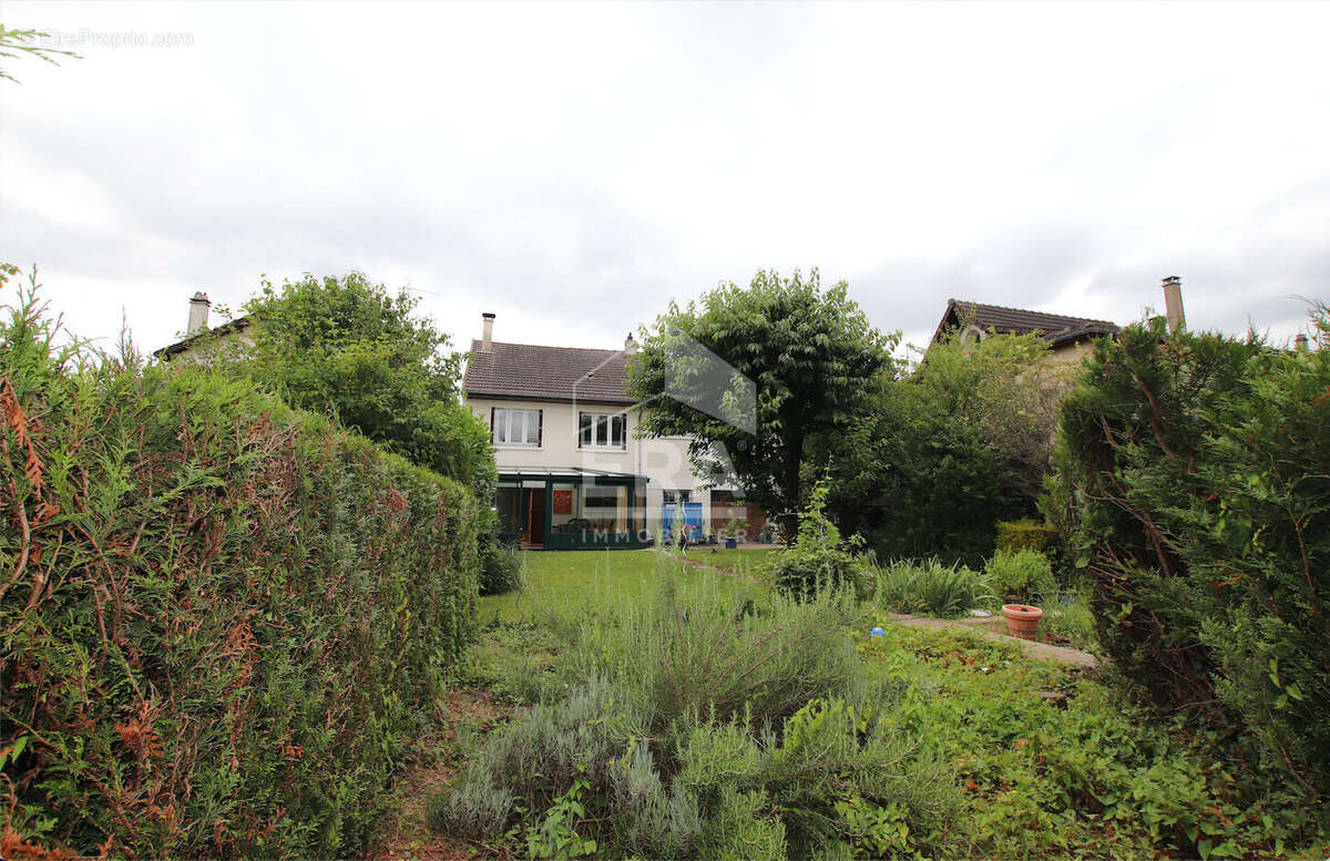 Maison à VILLIERS-SUR-MARNE