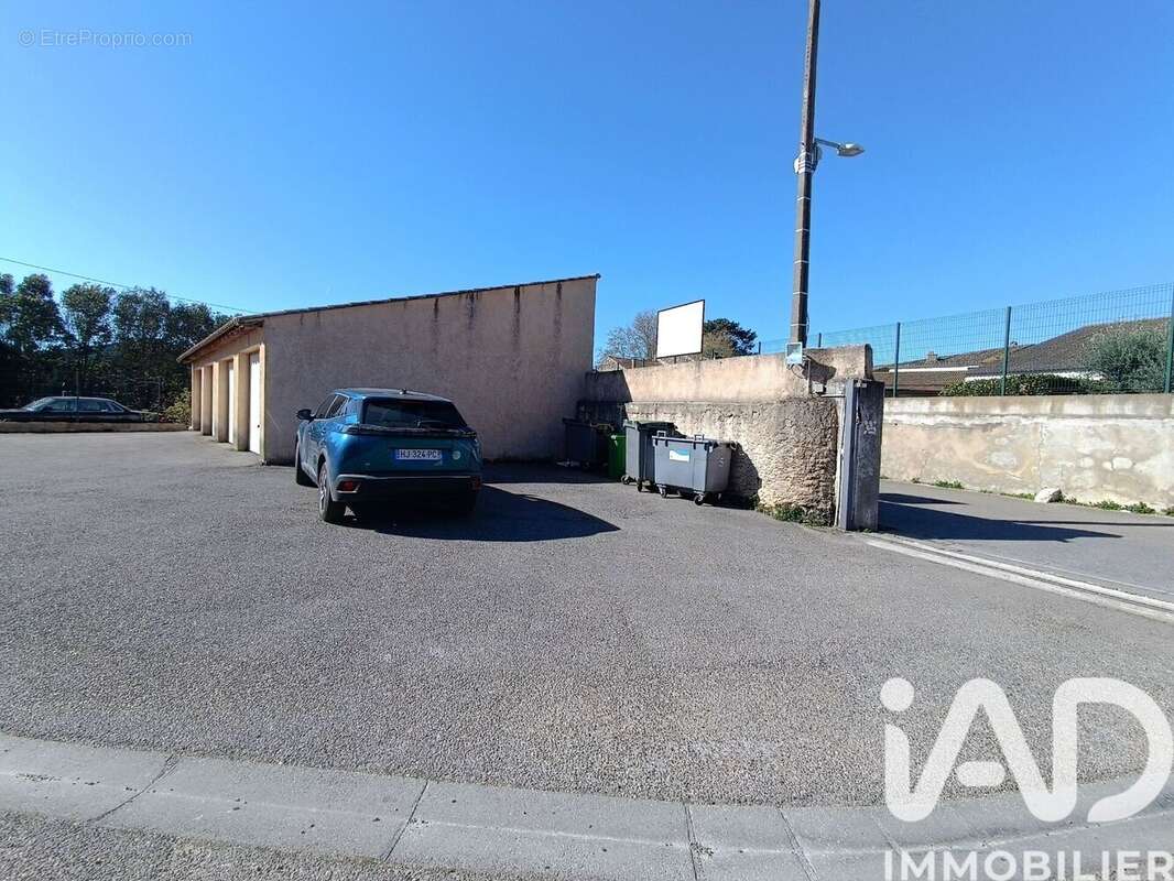 Photo 8 - Commerce à COMPS