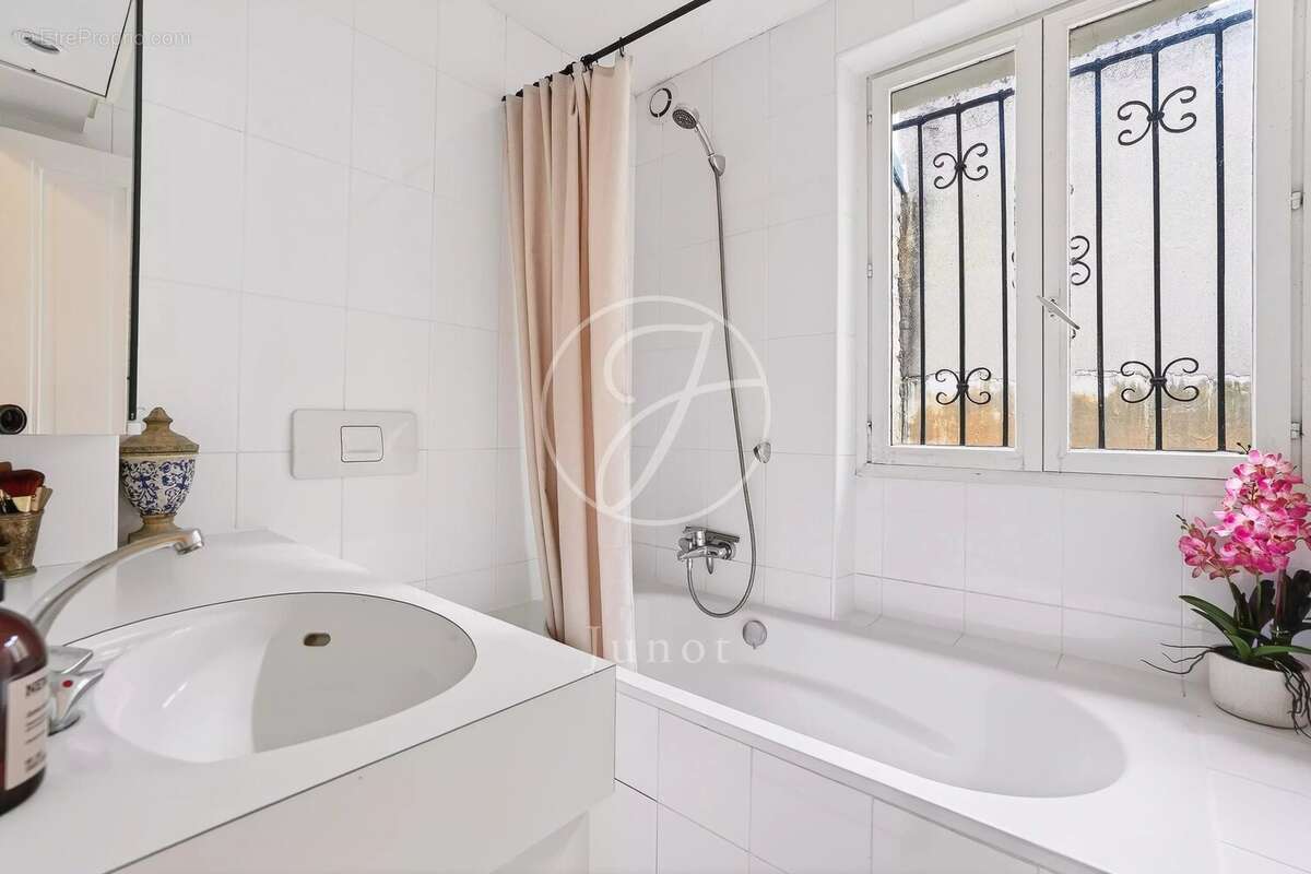 Maison à LE VESINET