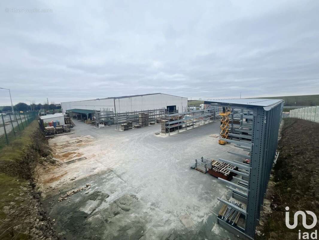 Photo 9 - Commerce à ECHIRE