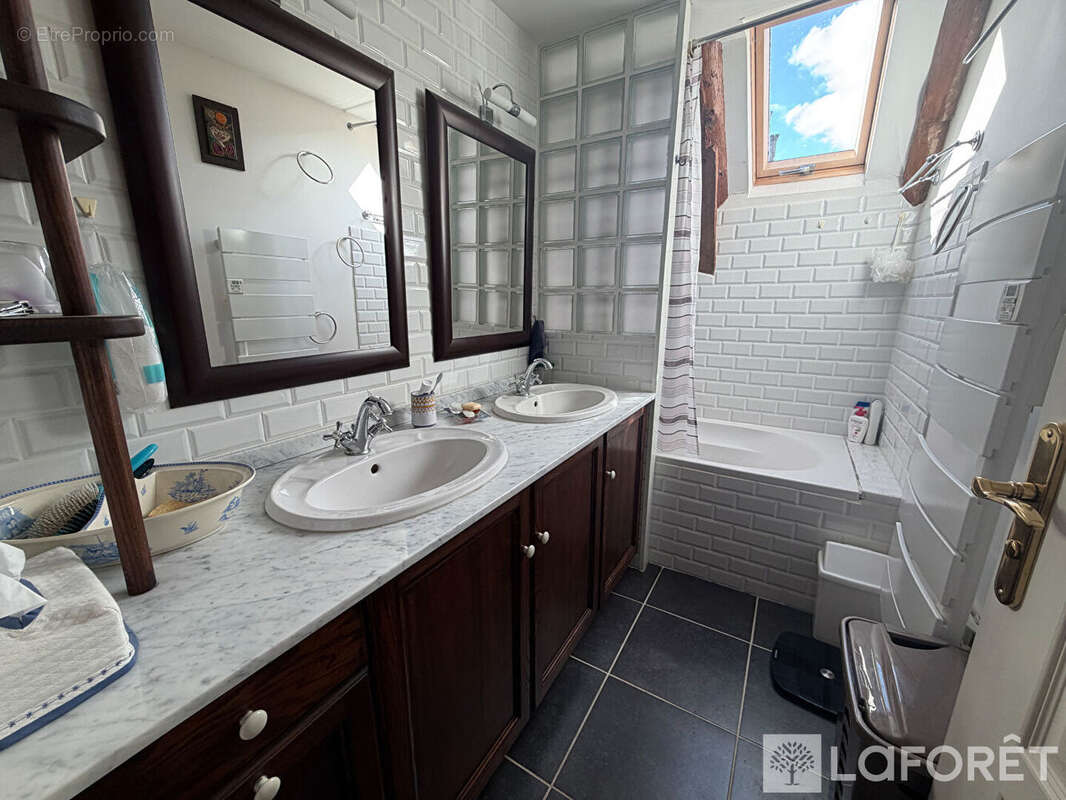 Maison à ALBEPIERRE-BREDONS