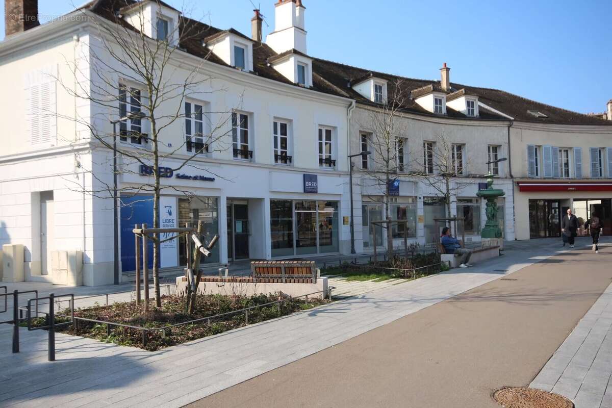 Commerce à MELUN