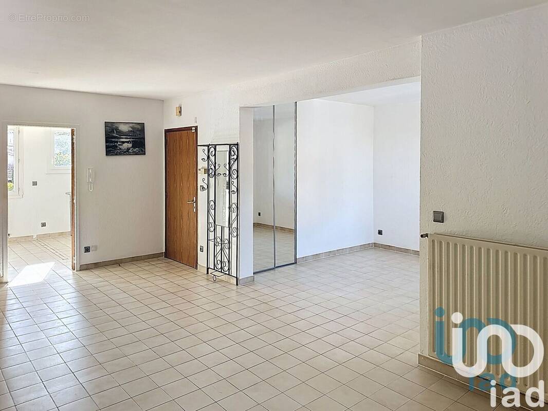 Photo 1 - Appartement à BAGNOLS-SUR-CEZE