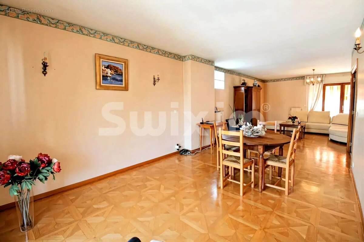 Appartement à AIX-LES-BAINS