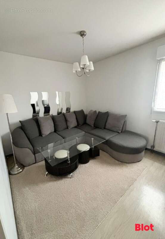 Maison à VEZIN-LE-COQUET