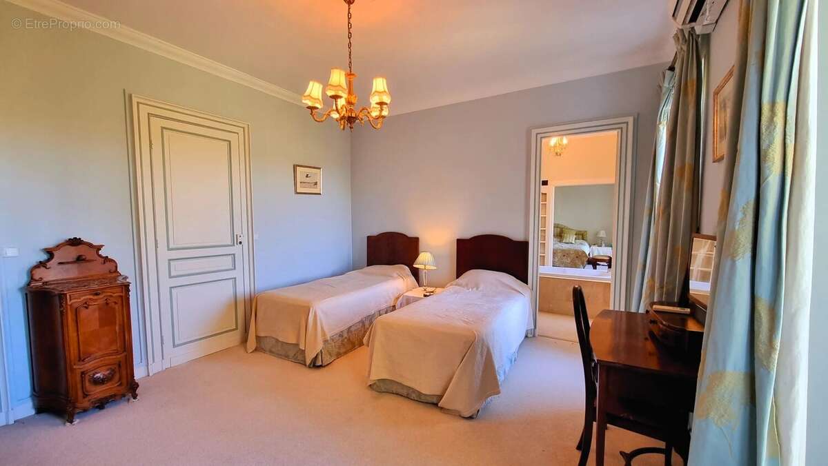 Château bien présenté du 19ème siècle - photo 10