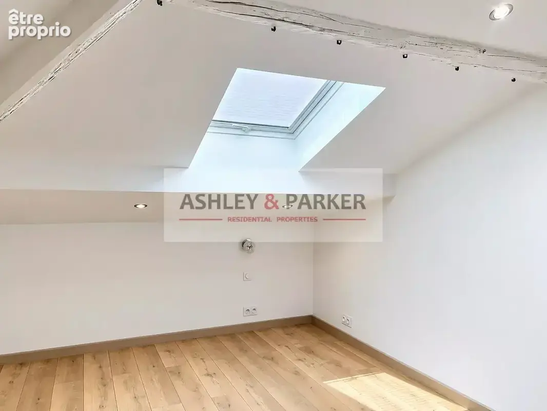 NICE GAIRAUT – VILLA LAETITIA – Appartement 4 pièces de caractère avec volumes, mezzanine, vue verdure et extérieur à aménager - photo 39