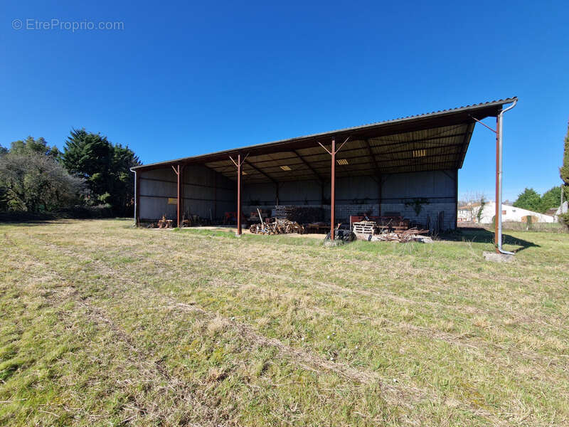 Maison à SAINT-HILAIRE-DE-VILLEFRANCHE