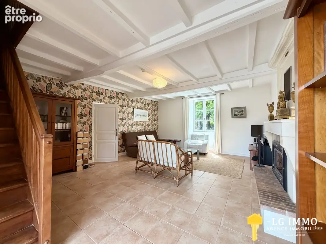 Maison à SAINT-ROMAIN-SUR-GIRONDE