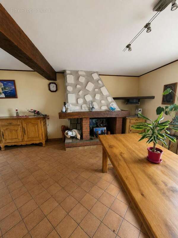 Maison 150 m² à Antogny-Le-Tillac  - photo 2