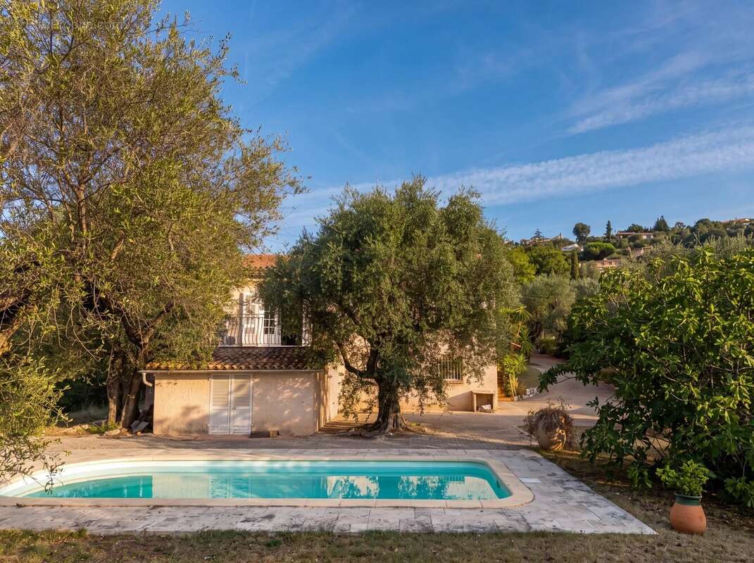 CONTES Maison avec piscine, garage et fort potentiel locatif – calme absolu proche Castellar - photo 7