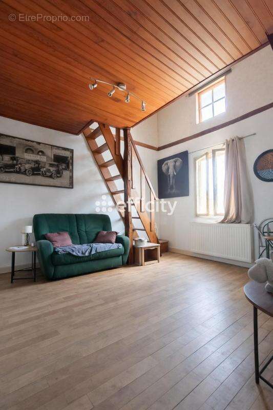 Maison 74 m² à Biard  - photo 4