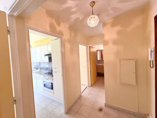 Appartement à MANDELIEU-LA-NAPOULE