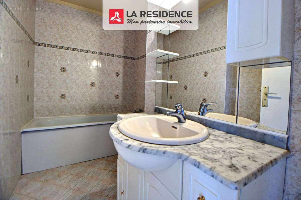 Appartement à VERNEUIL-SUR-SEINE