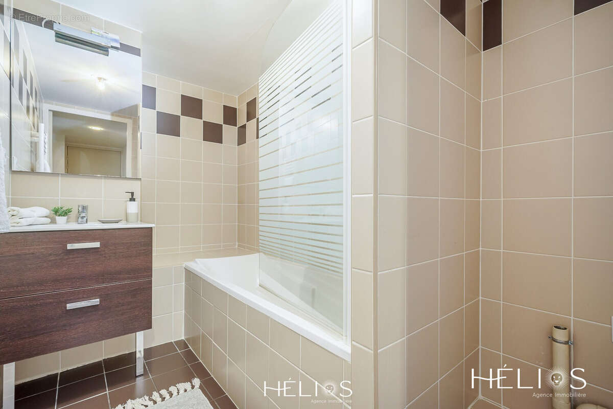 Appartement à MARSEILLE-2E