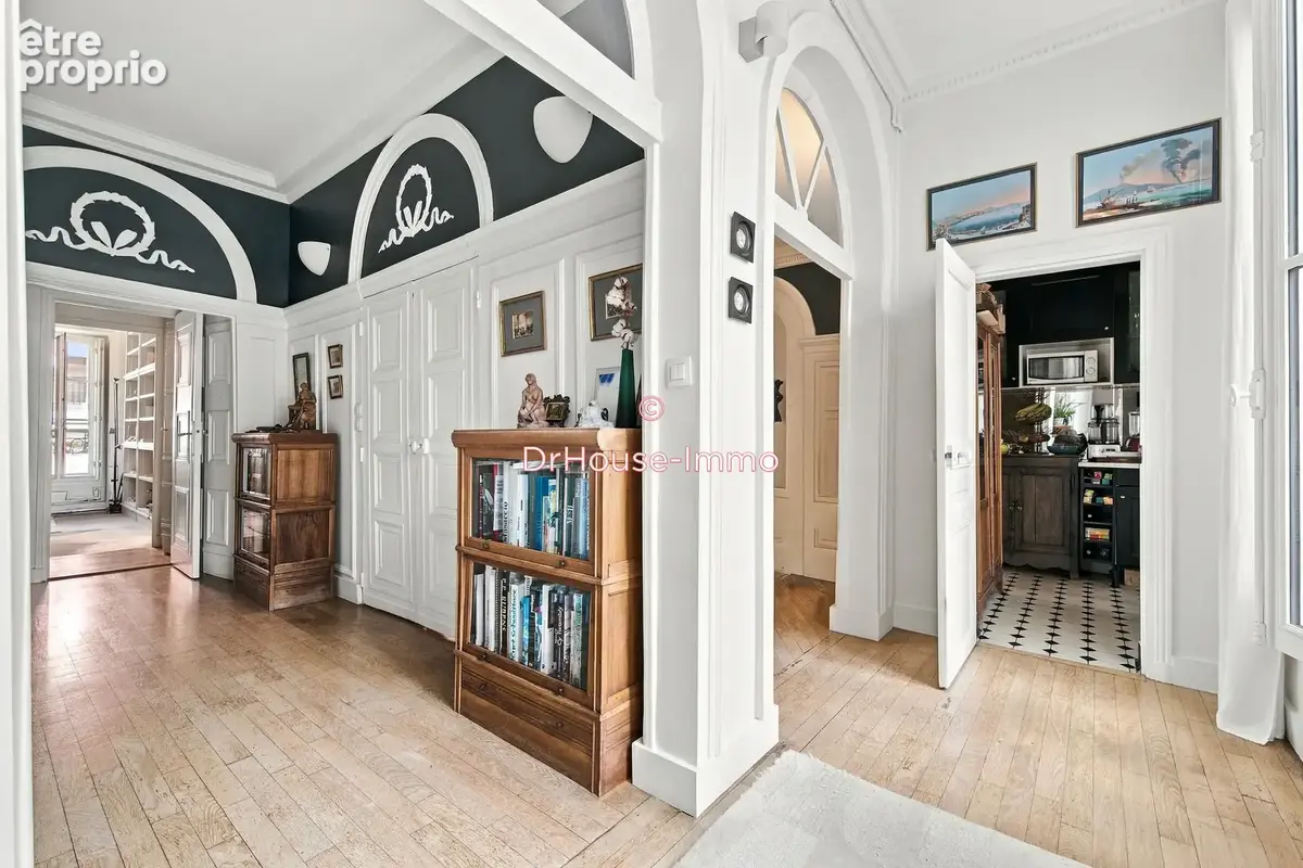 Appartement 5 pièces 105 m² à vendre à Paris-10e (75010) - photo 19