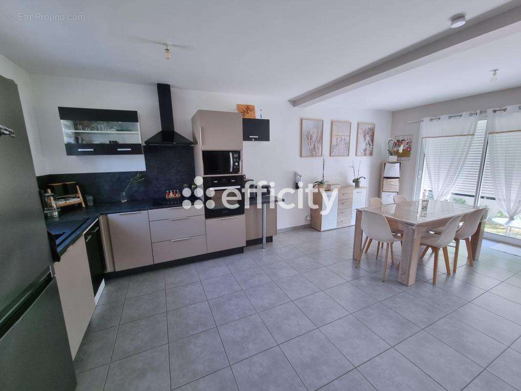 Maison 84 m² à Millas  - photo 2