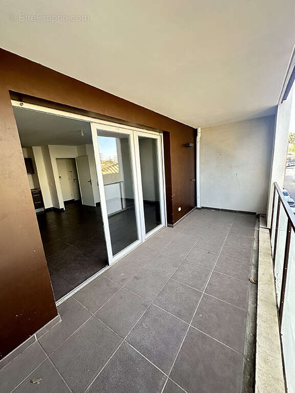 Appartement à MARSEILLE-4E