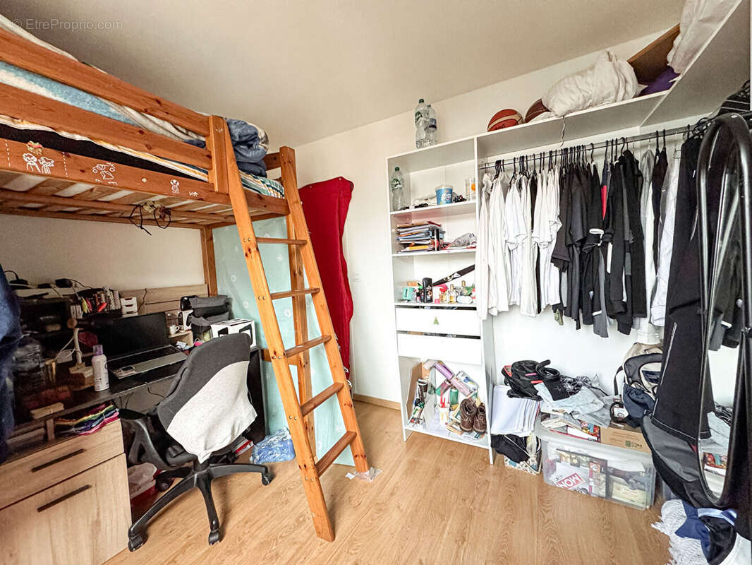 Appartement à SARTROUVILLE