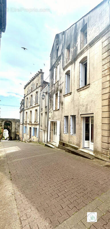 Maison à BOURG