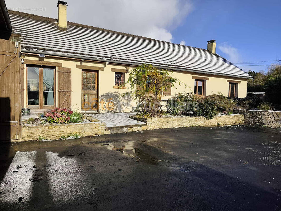 Maison à LA HOUBLONNIERE