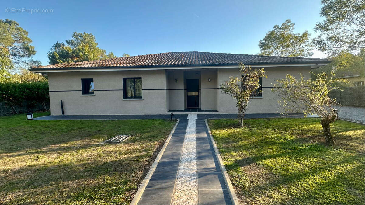 Maison à PISSOS