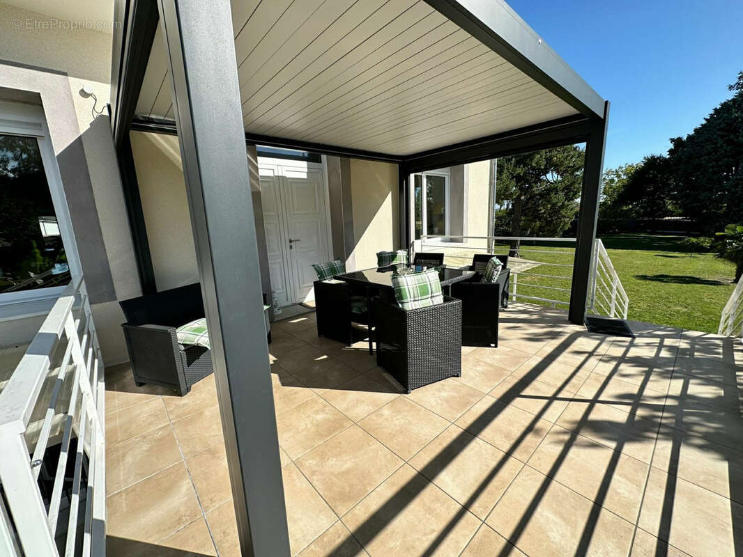 Propriete avec dependance et piscine - photo 14