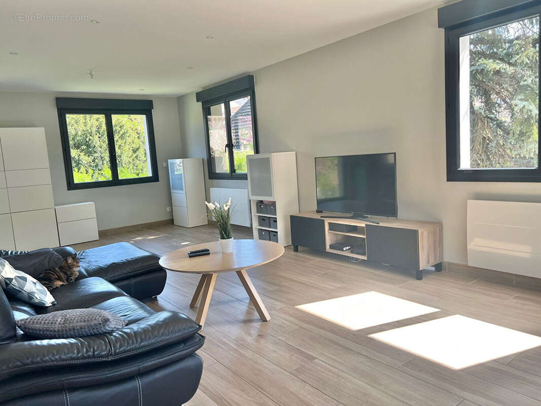 Maison à BOURGOIN-JALLIEU