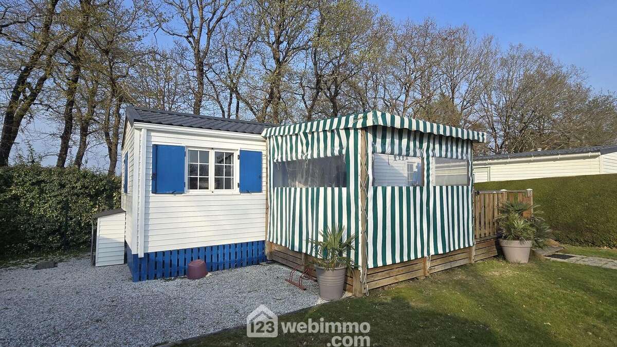 Terrasse en partie couverte - Maison à TALMONT-SAINT-HILAIRE