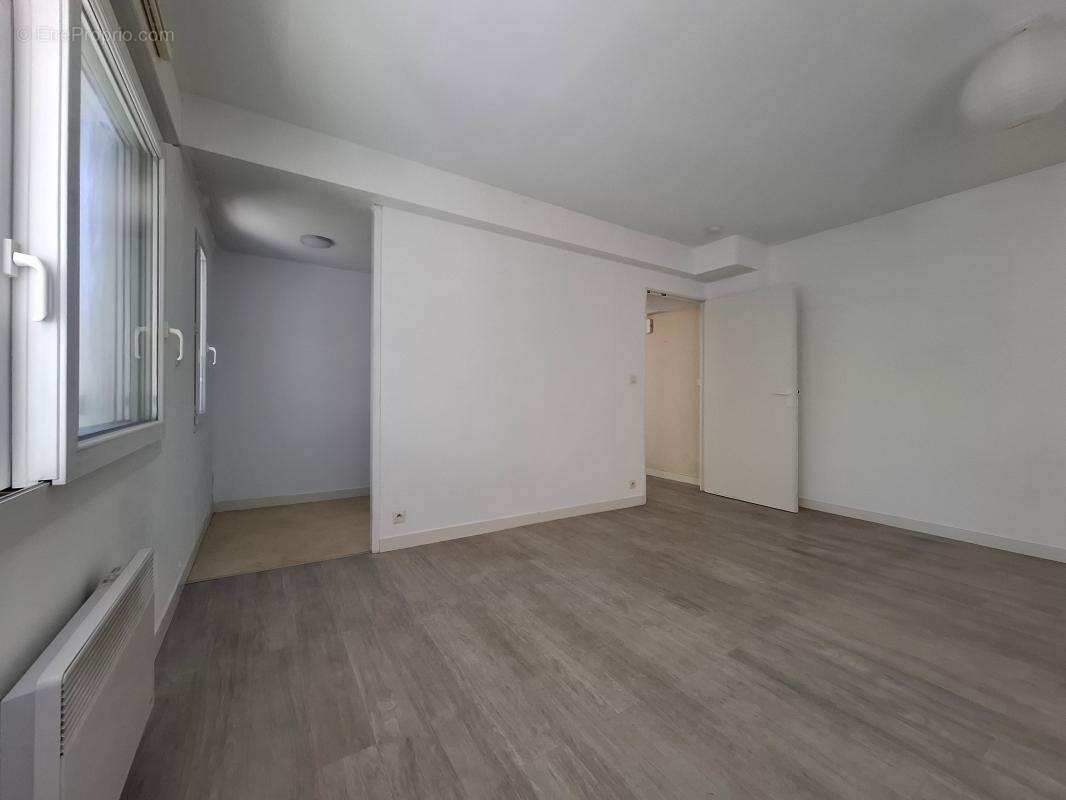 Appartement À Vendre proche univeristés - photo 2